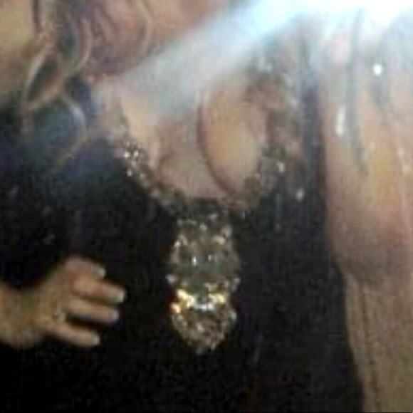 STUNNING a black tie FAMOUS mandalay DRESS - Picture 2 of 4